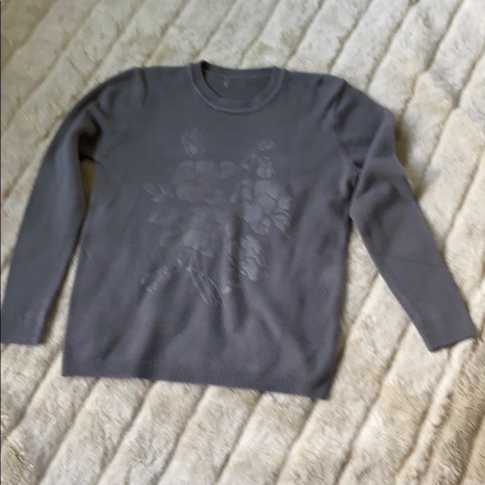 Long sleeve sweater